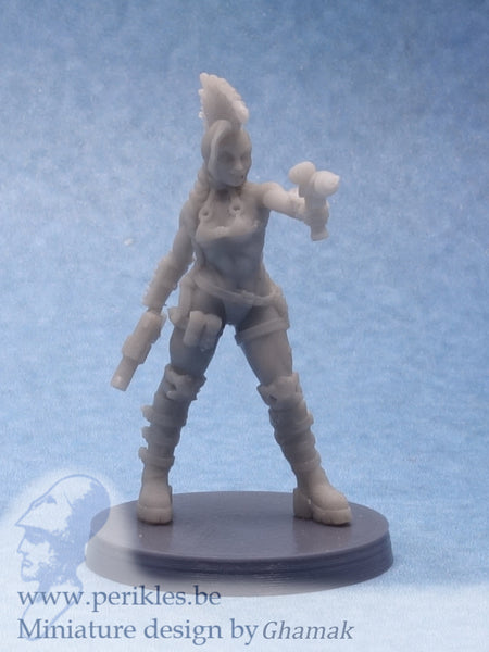Female Gangers (2x 28mm miniatures)