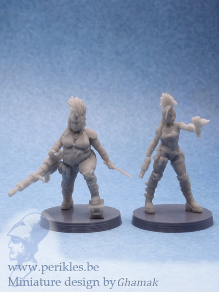 Female Gangers (2x 28mm miniatures)