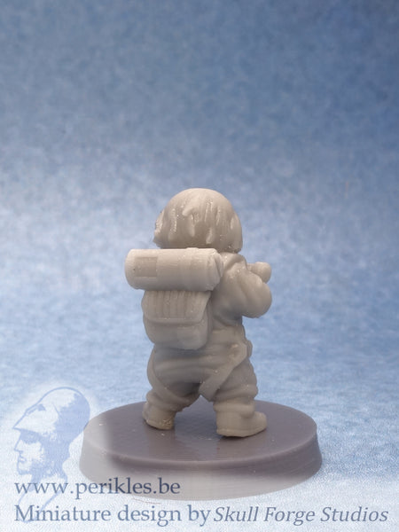 Shortstack Demolitions Expert (35mm wargaming miniature)