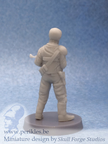 Cynical Leader (35mm wargaming miniature)