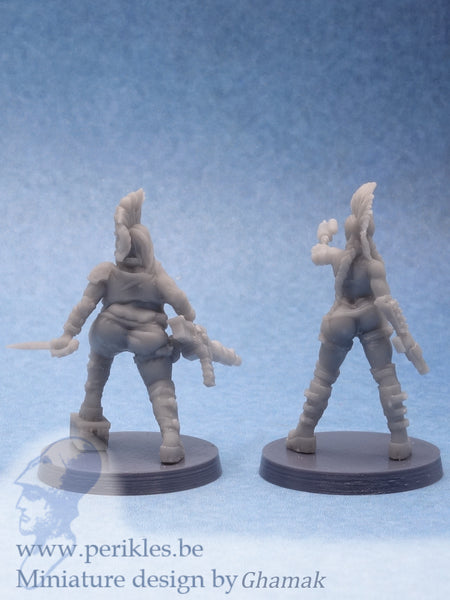 Female Gangers (2x 28mm miniatures)