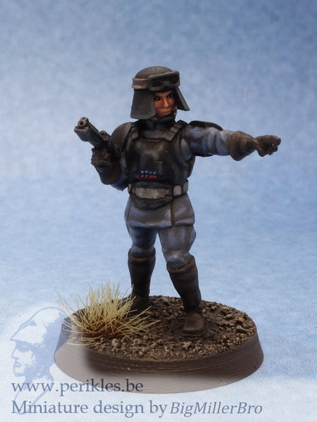 Imperium Officers (2x 28mm wargaming miniatures)